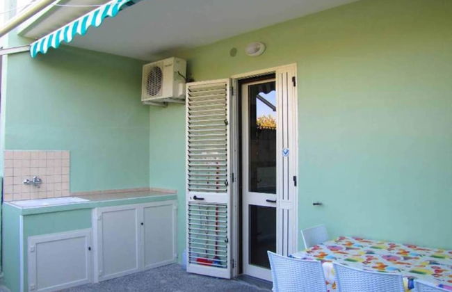 Bright Apartment Near Baia Verde Beaches - Foto 13