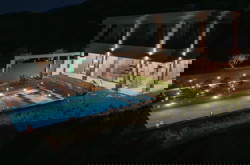 Foto 51 - Villa Arithea
