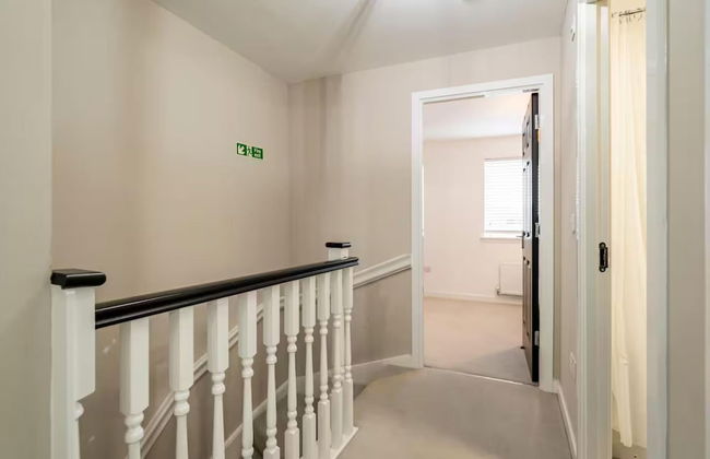 Charming 3 Bed Home in Stepps, Glasgow - Garden & Patio - Foto 52