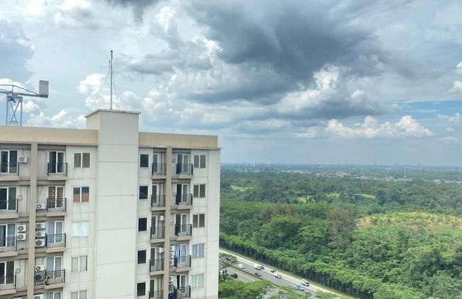 Homey and Minimalist 2BR at Podomoro Golf View Apartment - Foto 18