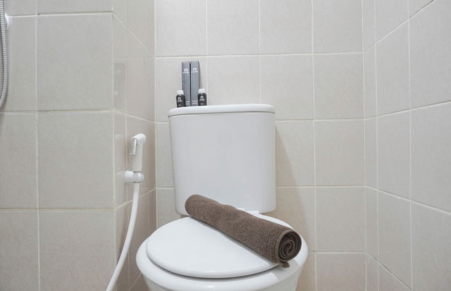 Homey and Minimalist 2BR at Podomoro Golf View Apartment - Foto 14