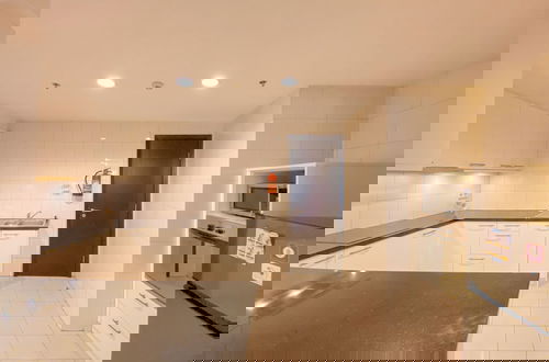 Foto 13 - Comfortable 2BR with Office Room at Somerset Berlian Kebayoran Lama Apartment