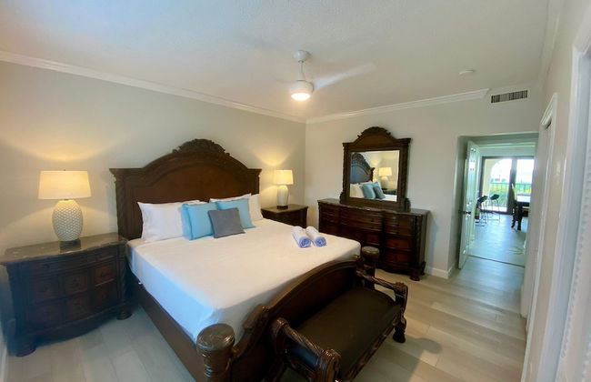 Oceanfront Condo on Seven Mile Beach - Foto 8