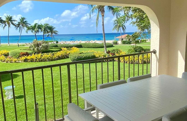 Oceanfront Condo on Seven Mile Beach - Foto 1