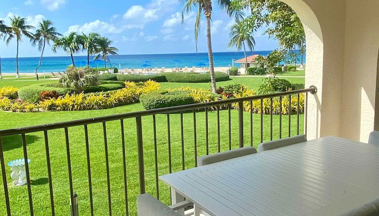 Foto 1 - Oceanfront Condo on Seven Mile Beach