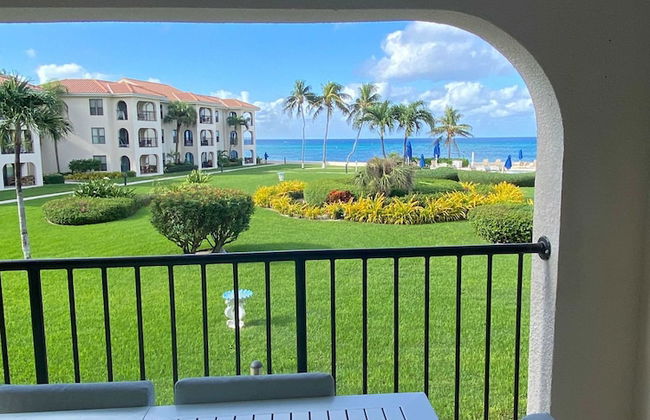 Oceanfront Condo on Seven Mile Beach - Foto 25