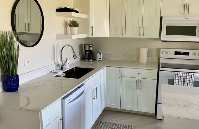 Oceanfront Condo on Seven Mile Beach - Foto 28