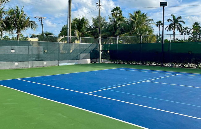 Oceanfront Condo on Seven Mile Beach - Foto 24