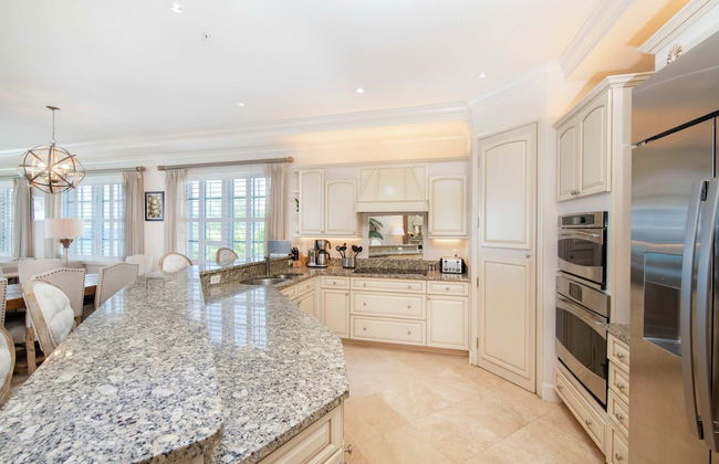 Seabreeze 8 - Luxury 4-bedroom on Seven Mile Beach - Foto 14