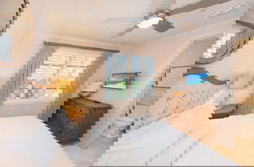 Photo 15 - Seabreeze 8 - Luxury 4-bedroom on Seven Mile Beach