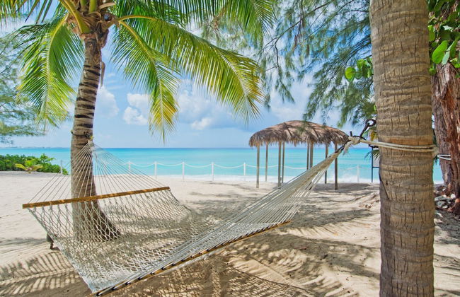 Seabreeze 8 - Luxury 4-bedroom on Seven Mile Beach - Foto 2