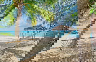 Photo 2 - Seabreeze 8 - Luxury 4-bedroom on Seven Mile Beach