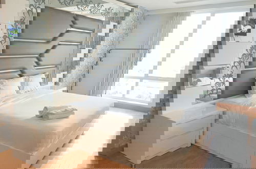 Foto 3 - Spacious 1BR Apartment at One East Penthouse Residence