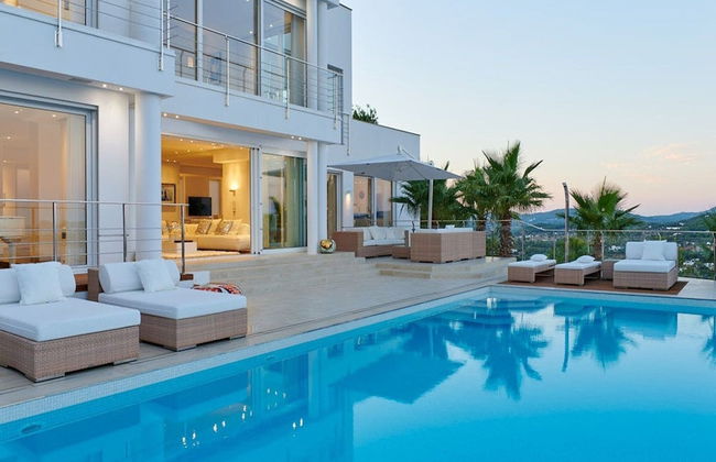 Lavish Villa With Infinity Pool and Views - Foto 27