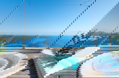 Photo 35 - Lavish Villa With Infinity Pool and Views