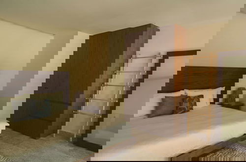 Foto 2 - Beautiful Jungle Loft With Rooftop Pool and Gym