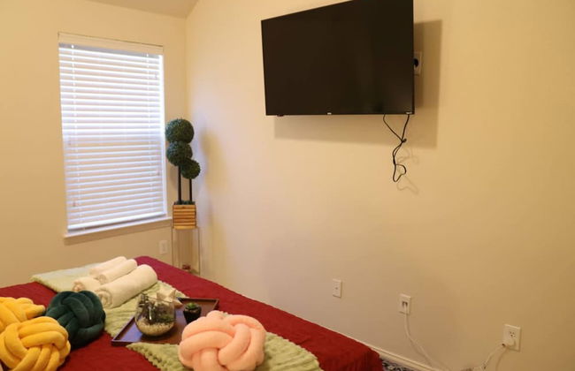 Homify360 5BR Home With Game Room Media Room - Photo 10