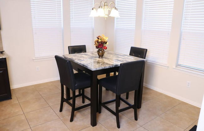 Homify360 5BR Home With Game Room Media Room - Photo 13