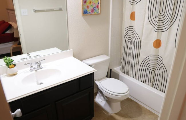 Homify360 5BR Home With Game Room Media Room - Photo 22