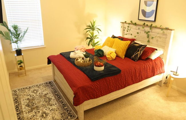 Homify360 5BR Home With Game Room Media Room - Photo 30