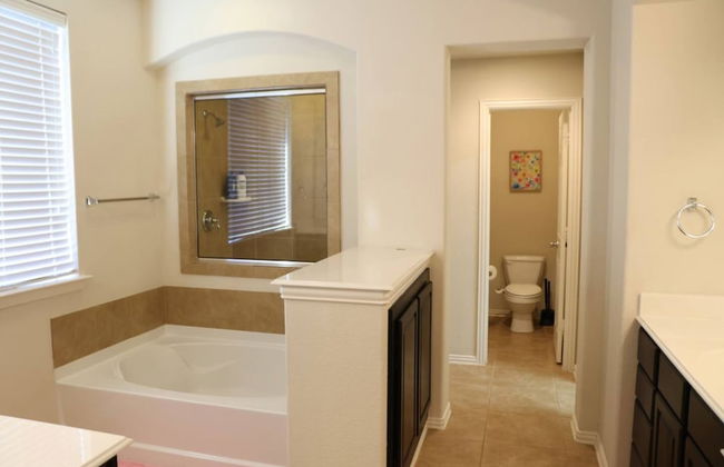 Homify360 5BR Home With Game Room Media Room - Photo 17