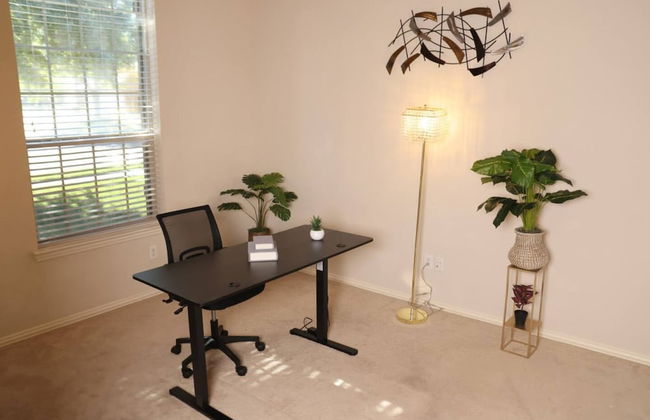 Homify360 5BR Home With Game Room Media Room - Photo 29