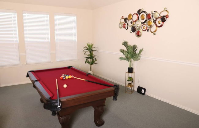 Homify360 5BR Home With Game Room Media Room - Photo 2