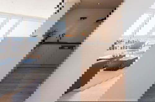 Foto 8 - Renovated Apartment With sea View in Mariakerke