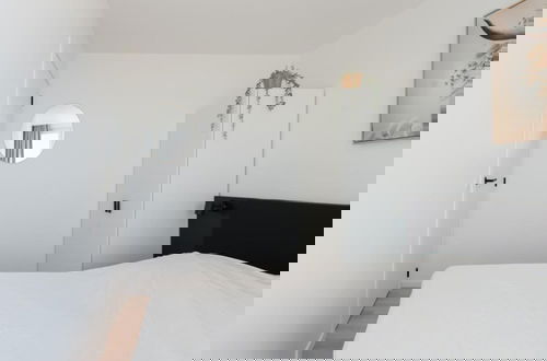 Foto 3 - Renovated Apartment With sea View in Mariakerke