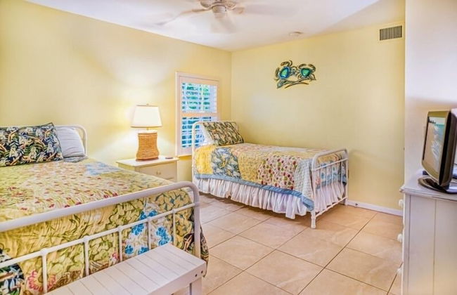 Bird Of Paradise 4 Bedroom Home by RedAwning - Photo 5