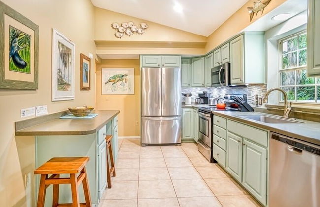 Bird Of Paradise 4 Bedroom Home by RedAwning - Photo 8