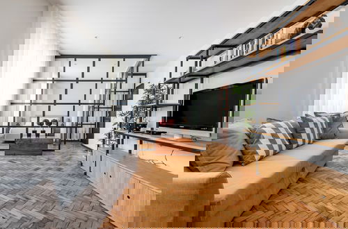 Foto 2 - Rivol1 · Design Studio Next to Rivoli Theatre