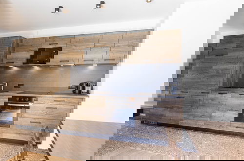 Photo 5 - Amazing Lodge With Balcony