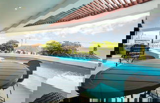 Foto 1 - 4BR Camps Bay Villa w Pool and Garden Casa Meya