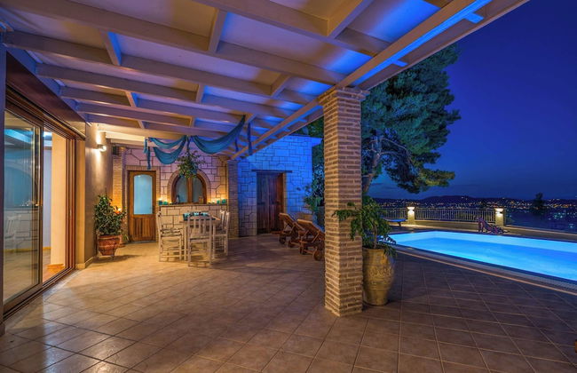 Castelli Villa - Photo 3