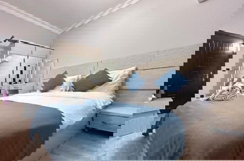 Foto 2 - Overland Residence