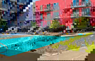 Foto 1 - Stylish 1BR Family Apartment by Dtla
