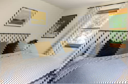 Foto 3 - Forest Mountain Escape: Beautiful Mountaintop Escape In Mendon, Vt. 20 Min To Killington/14 To Pico. 4 Bedroom Home