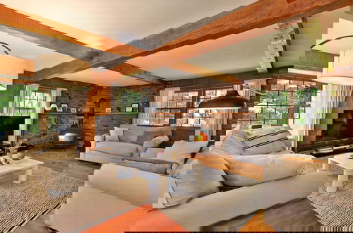 Foto 14 - Forest Mountain Escape: Beautiful Mountaintop Escape In Mendon, Vt. 20 Min To Killington/14 To Pico. 4 Bedroom Home