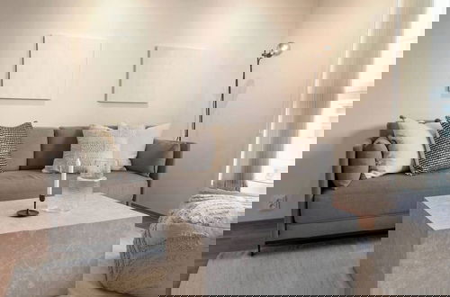 Photo 1 - Spacious Apartment Right in the City Centre