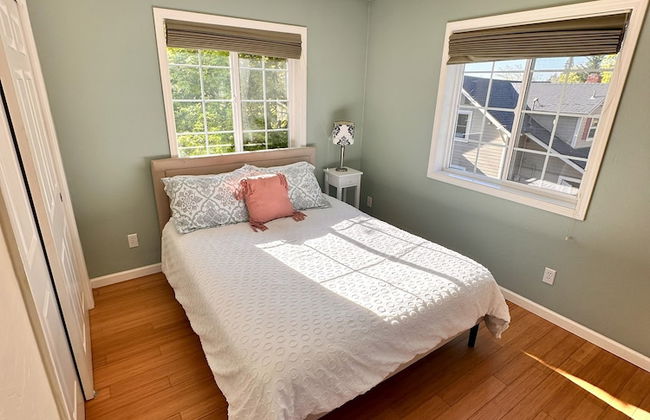 Medford Home and 2 Condos With Pool - Foto 31