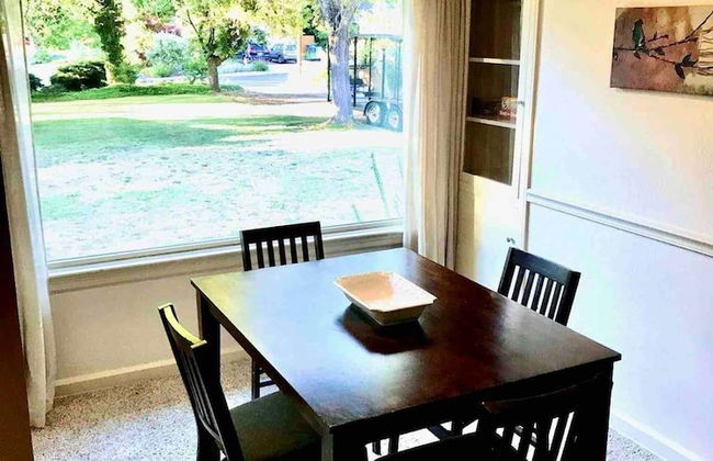 Medford Home and 2 Condos With Pool - Foto 14