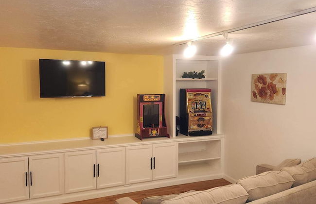 Medford Home and 2 Condos With Pool - Foto 28