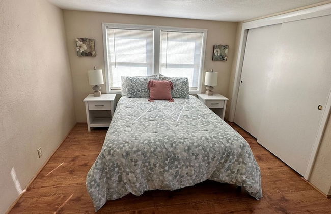 Medford Home and 2 Condos With Pool - Foto 20
