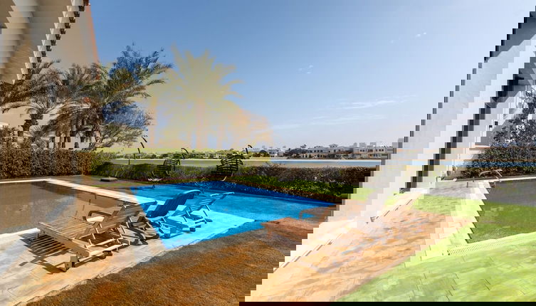Foto 1 - Beachfront 6BR Villa w Private Pool at the Palm