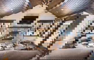 Photo 3 - Maple by Avantstay Modern Mountain Home w Cozy Fire Pit 15 Mins frm Northstar