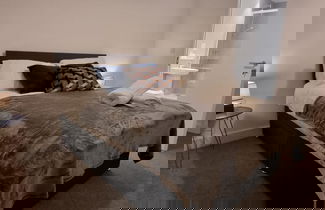 Foto 3 - Balcony View Apartment- Sleeps 5 & Private Parking