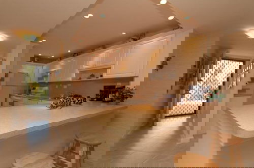 Foto 5 - Beautiful Condo With Panoramic Views Of The Atlantic Ocean. 2 Bedroom Condo by RedAwning