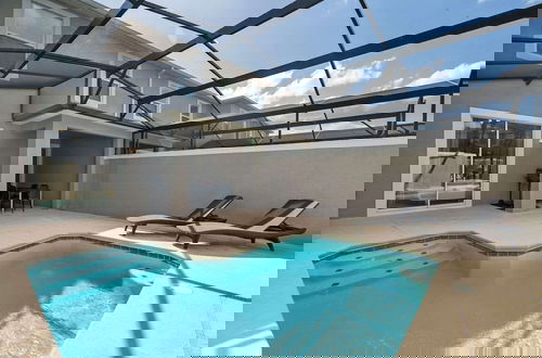 Foto 2 - Relaxing Getaway Near Disney With Pool Themed Rooms