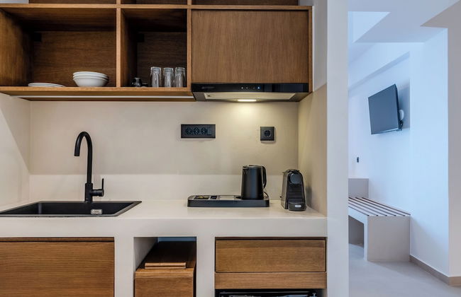 VENTUS Luxury Suites - Photo 11